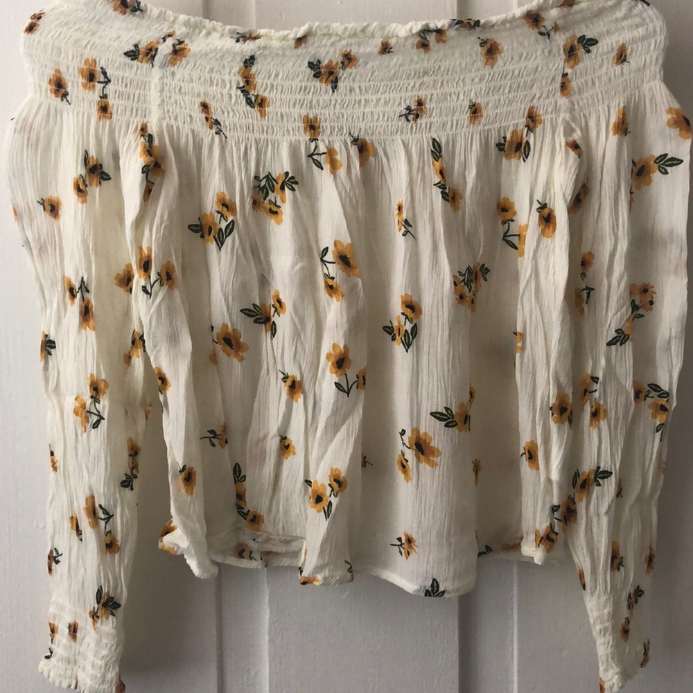 Juniors white shirt with flowers